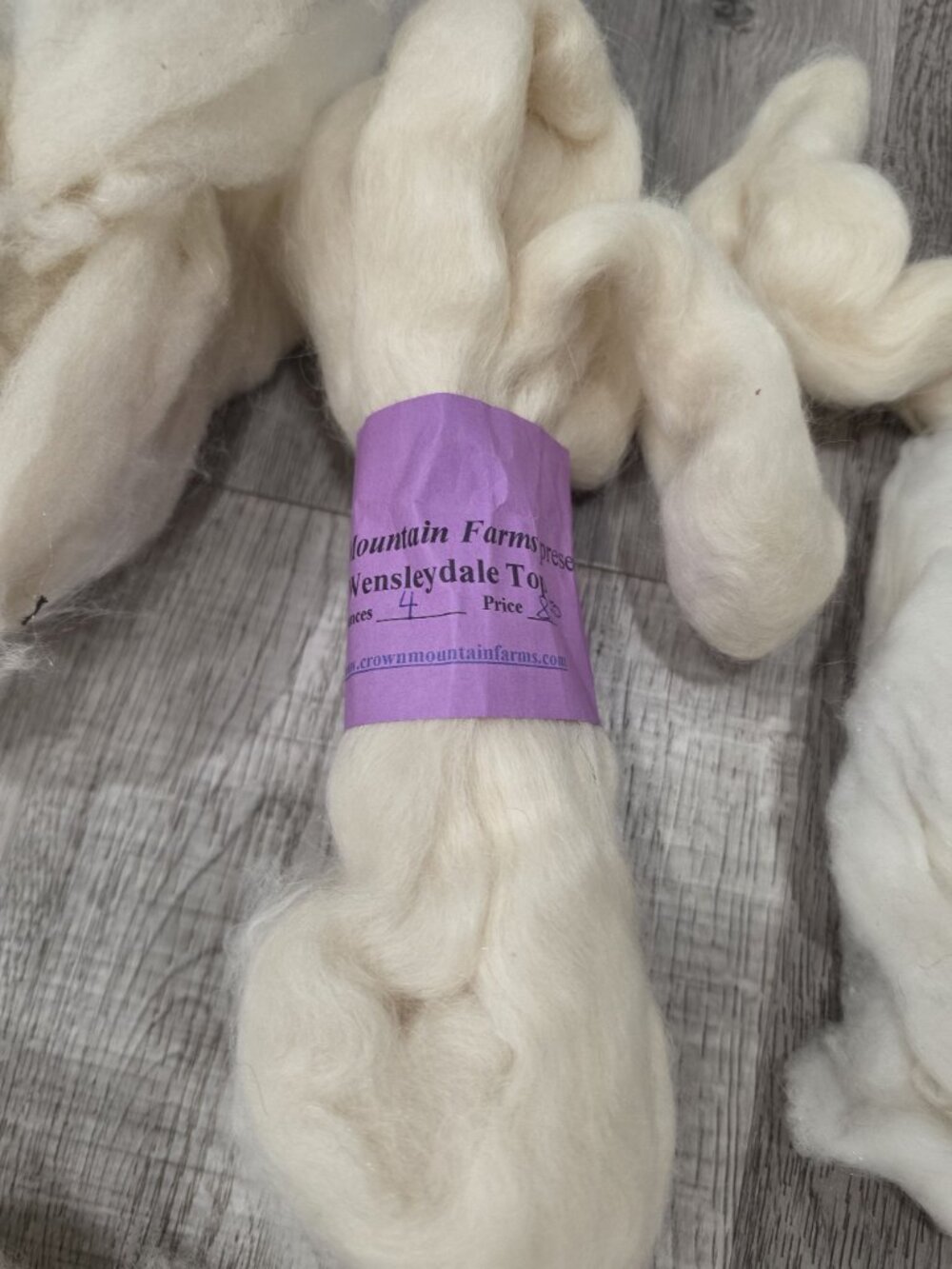 Assorted lot of wool, angora, silk felting fibers and yard raw and rolled colors - Picture 14 of 17